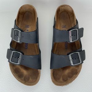 Birkenstock Arizona. Size 42 narrow. Black leather
